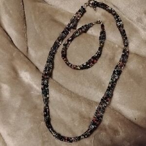 Elegant Multicolor Beaded Necklace and Bracelet Set